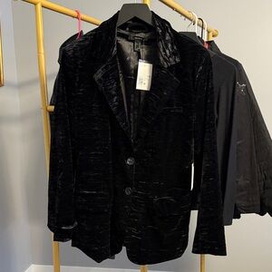 🖤NWT🖤Forever 21 Crushed Velvet Black Blazer medium